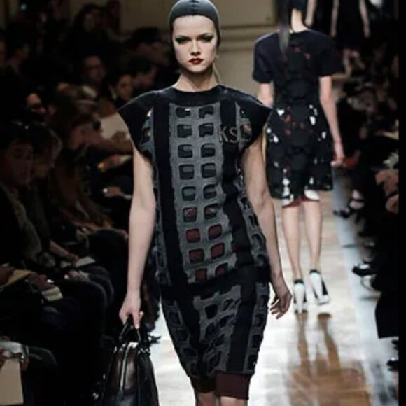 Miu Miu Runway Rare Cut Out Shift Dress Eyelet Embroidered Wool Blend Minimalist - Picture 2 of 16